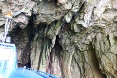青海島・夫婦洞内部2