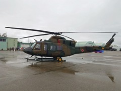 UH-2 UH-2
