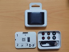 WF-1000XM5-Package-Inside