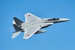 F-15-maneuvering-01