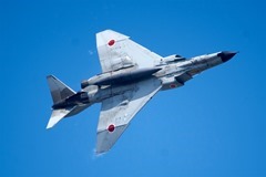 F-4-maneuvering-02
