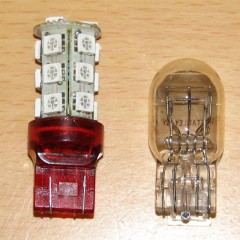 SMD LEDウェッジ球と純正球